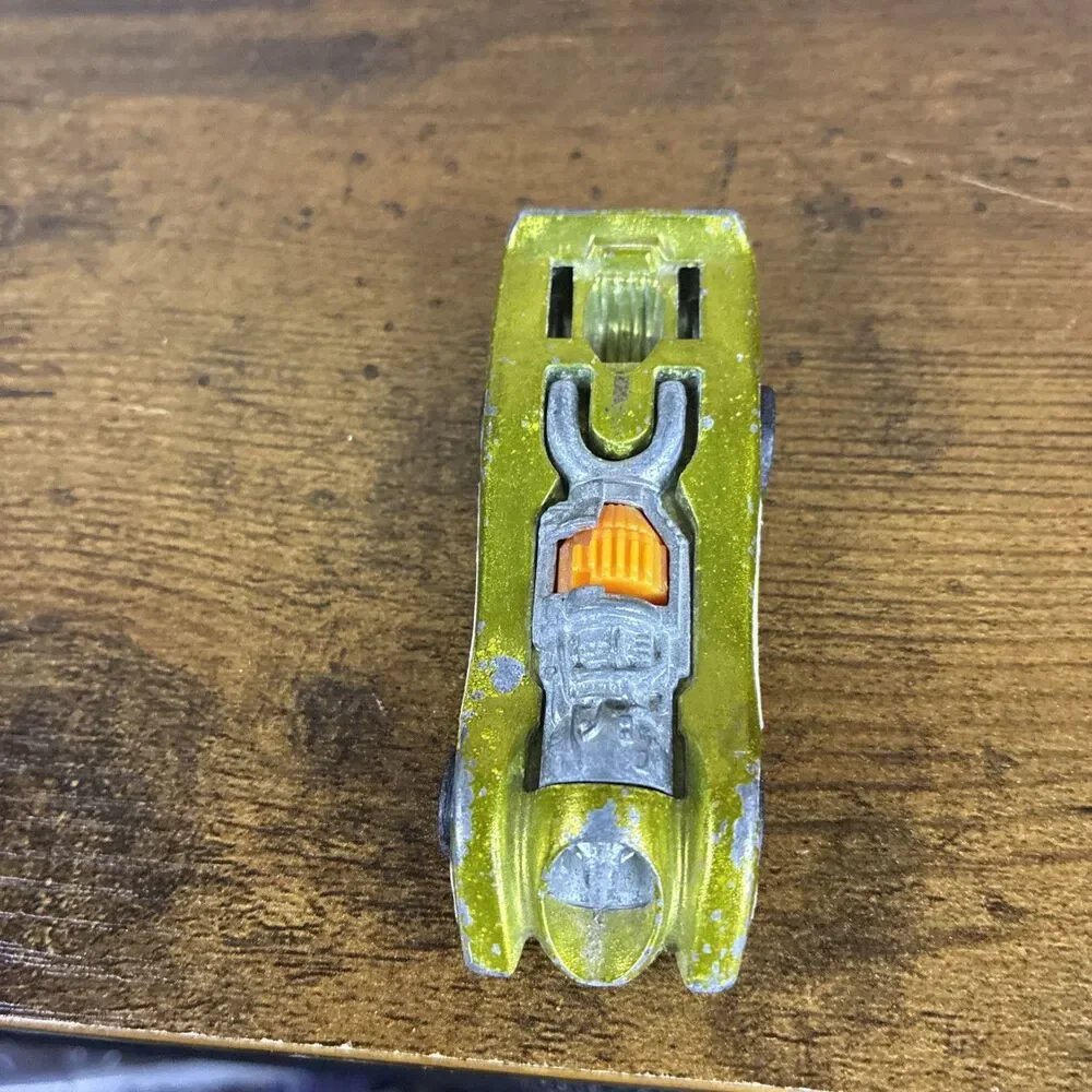 Hot Wheels 1970 Redline YELLOW JET THREAT